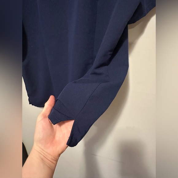 Casma Three-Pocket Scrub Top™ Navy Size XL - Picture 6 of 12